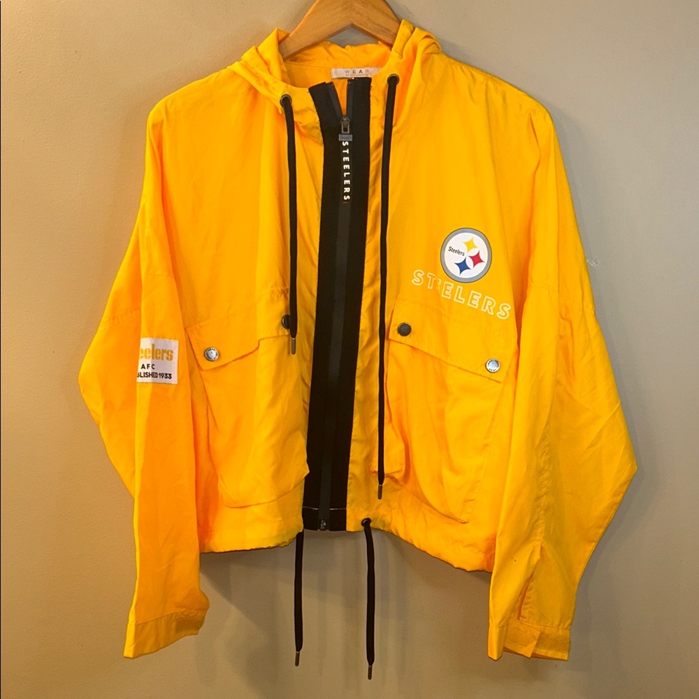 WEAR by Erin Andrews Steelers Yellow NFL Windbreaker Jacket M